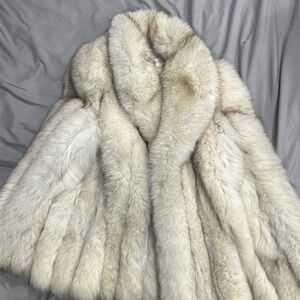 Alaskan Custom Built Furs Authentic Fur Coat, Roughly size Medium